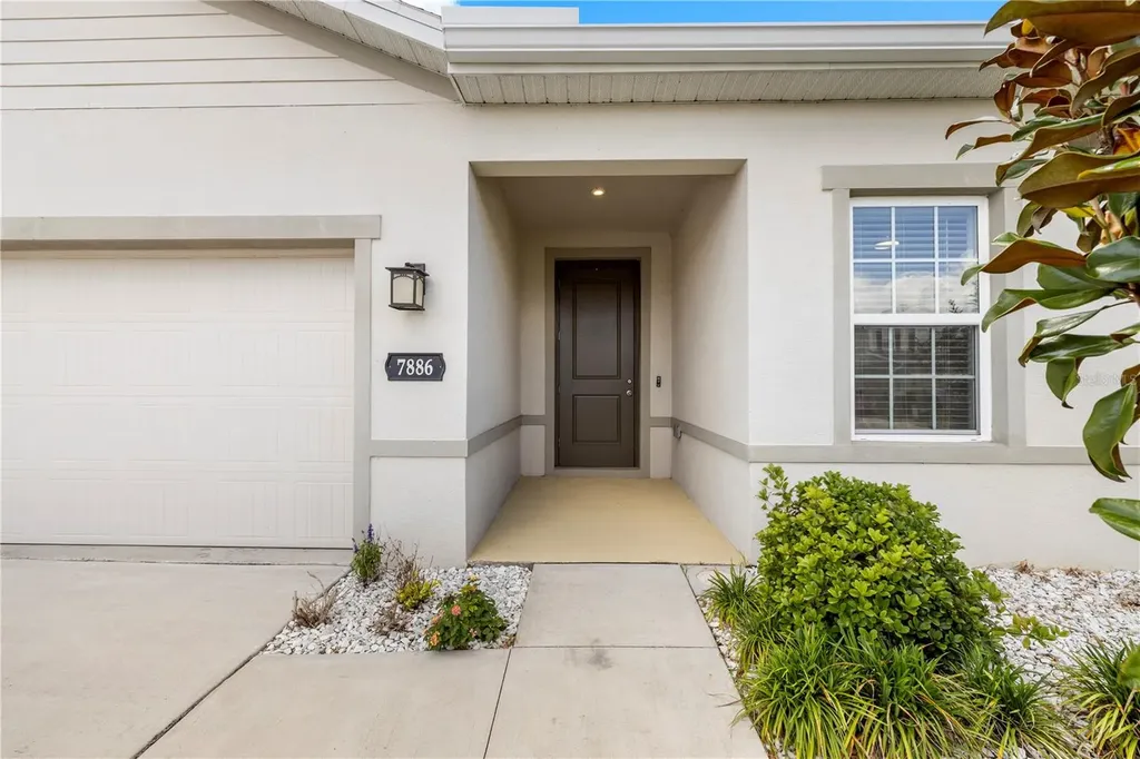 7886 Greenway Avenue Wesley Chapel FL 33544