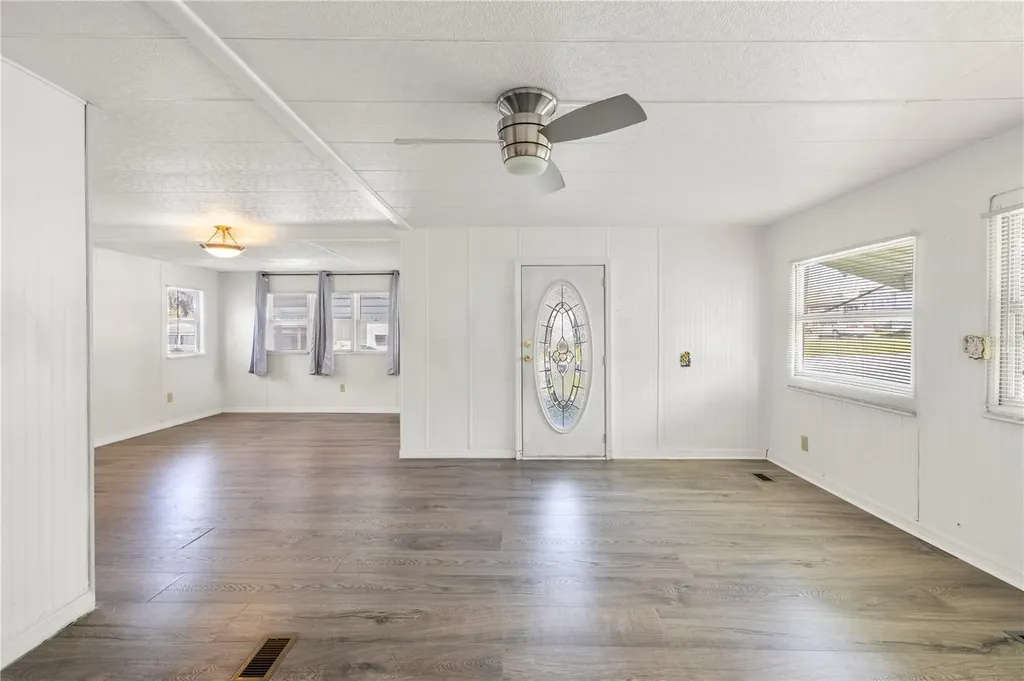 6123 Ridgewood Drive Zephyrhills FL 33542