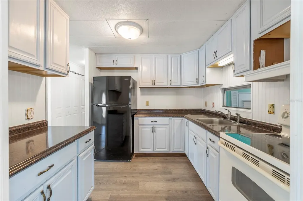 6123 Ridgewood Drive Zephyrhills FL 33542