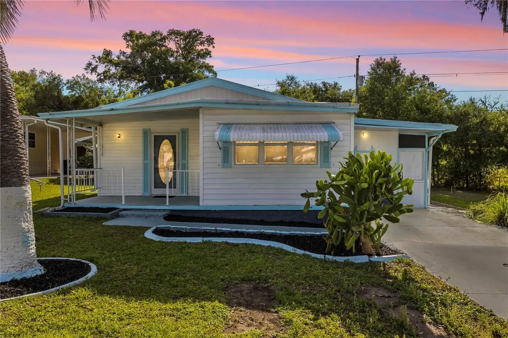 6123 Ridgewood Drive Zephyrhills FL 33542