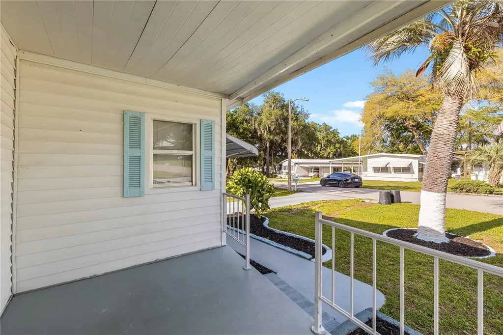 6123 Ridgewood Drive Zephyrhills FL 33542