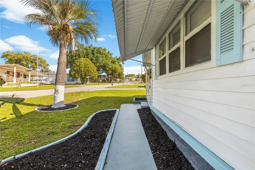 6123 Ridgewood Drive Zephyrhills FL 33542