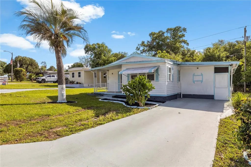 6123 Ridgewood Drive Zephyrhills FL 33542