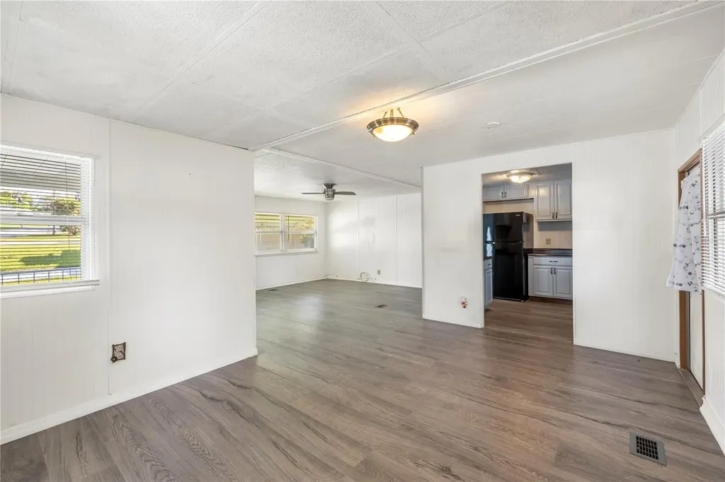 6123 Ridgewood Drive Zephyrhills FL 33542