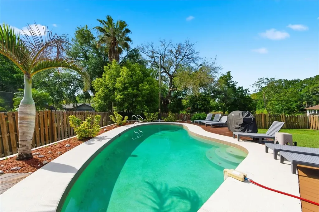 2816 Rustic Oaks Drive Palm Harbor FL 34684