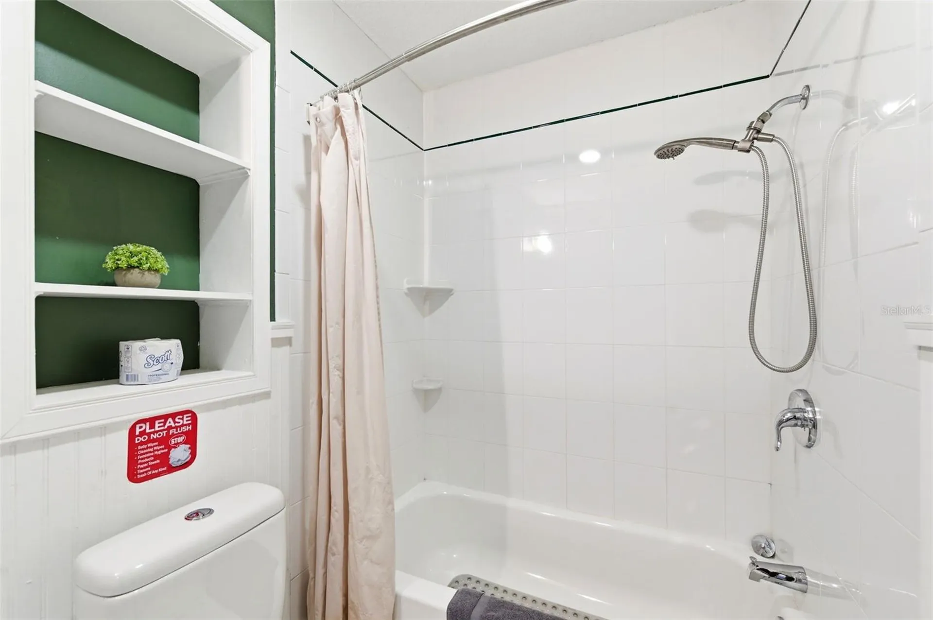2816 Rustic Oaks Drive Palm Harbor FL 34684