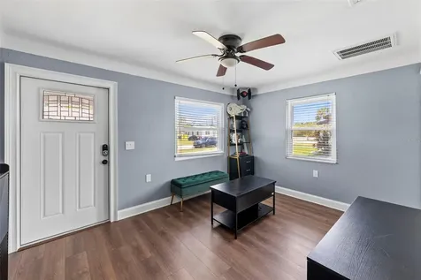 824 61st Avenue NE St Petersburg FL 33703