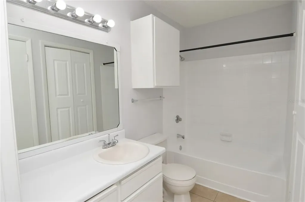 8641 Fancy Finch Drive Tampa FL 33614