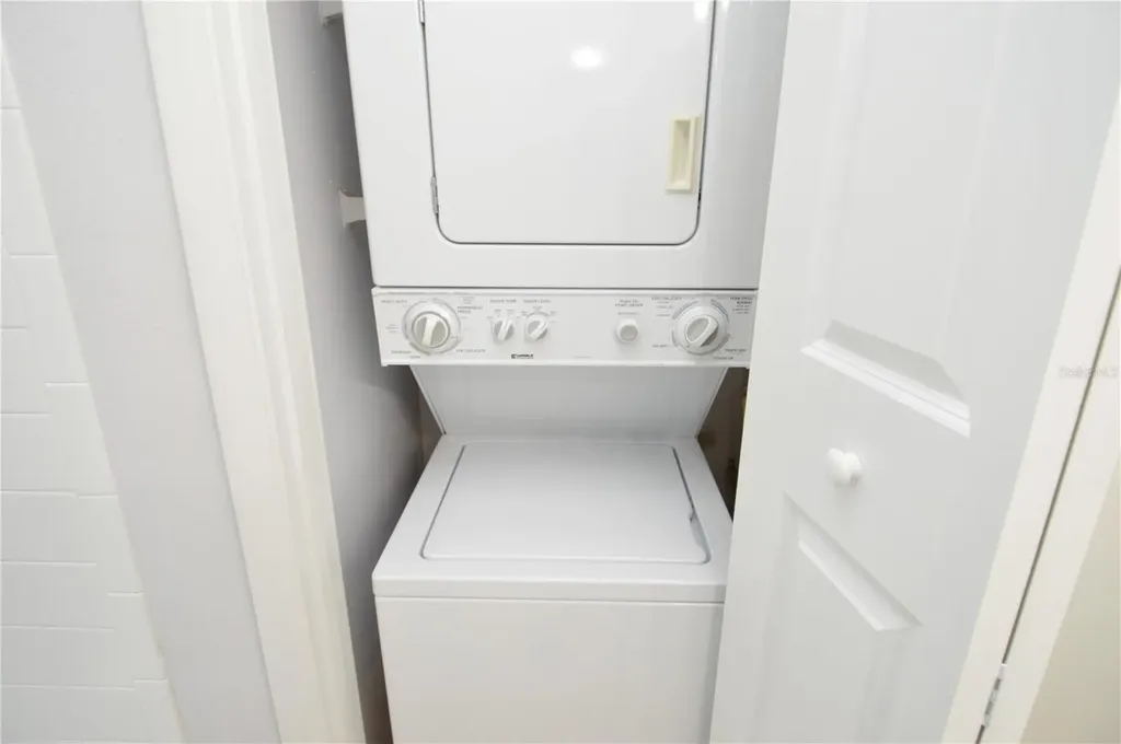 8641 Fancy Finch Drive Tampa FL 33614