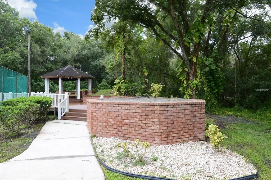 8641 Fancy Finch Drive Tampa FL 33614