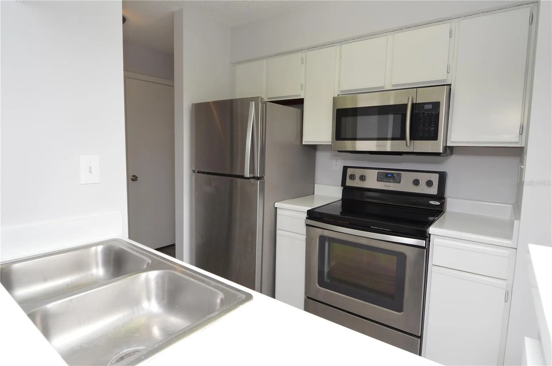 8641 Fancy Finch Drive Tampa FL 33614