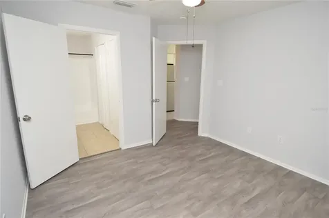 8641 Fancy Finch Drive Tampa FL 33614