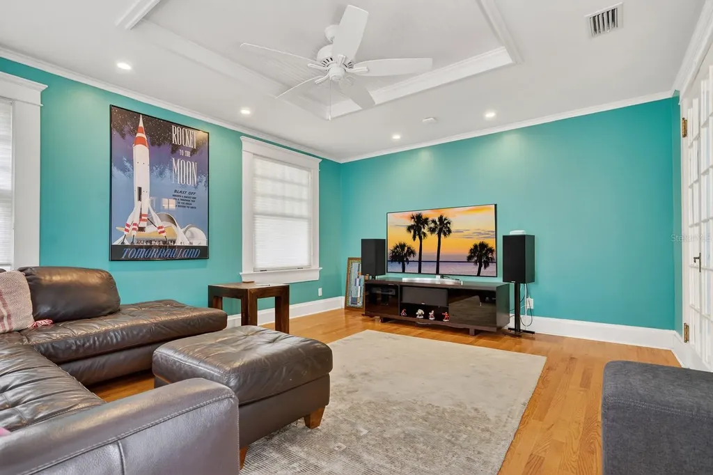 718 S Boulevard Tampa FL 33606