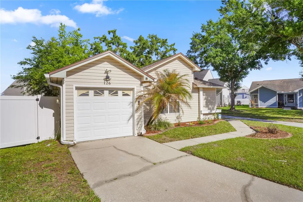 126 Spanish Moss Court Orlando FL 32828