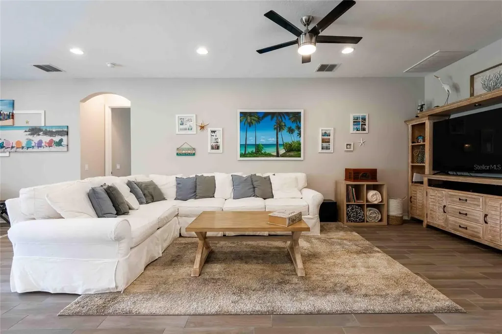 8306 Bluevine Sky Drive Land O Lakes FL 34637