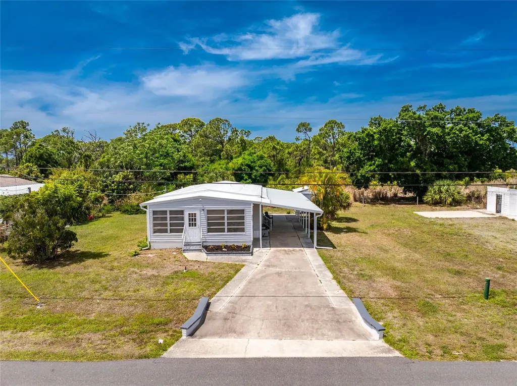258 Via De Luna Englewood FL 34224