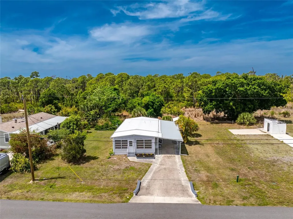 258 Via De Luna Englewood FL 34224