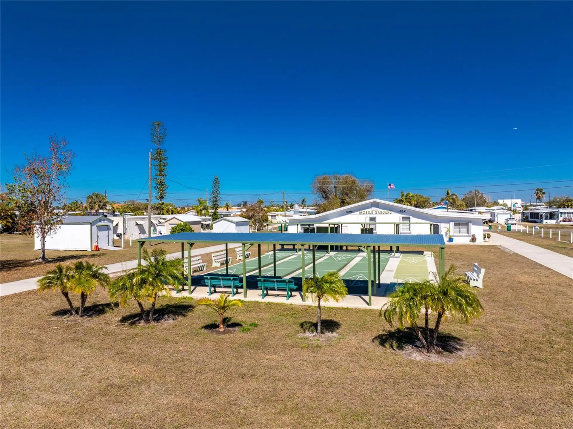 258 Via De Luna Englewood FL 34224