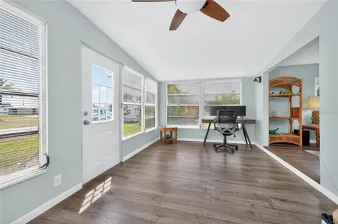258 Via De Luna Englewood FL 34224