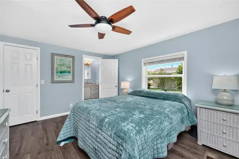 258 Via De Luna Englewood FL 34224
