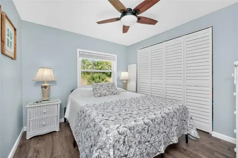 258 Via De Luna Englewood FL 34224