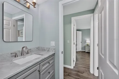 258 Via De Luna Englewood FL 34224