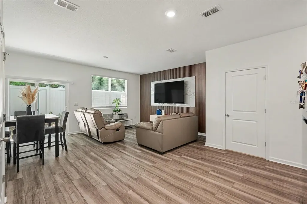 6203 Daerr Ridge Street Zephyrhills FL 33542