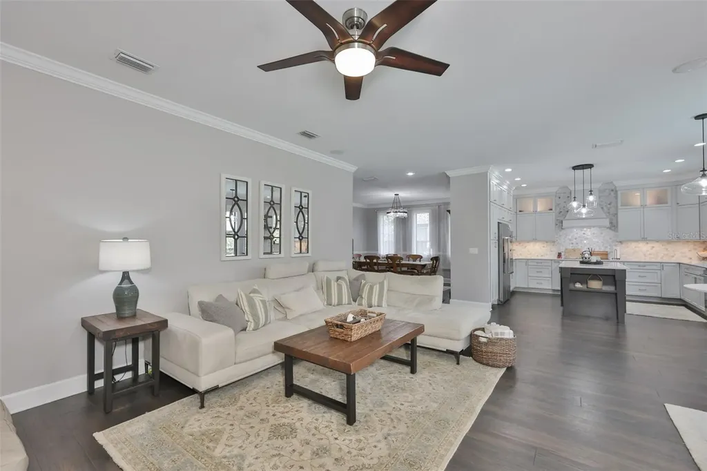 3609 W San Luis Street Tampa FL 33629