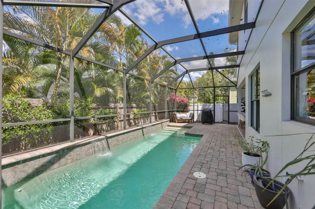 3609 W San Luis Street Tampa FL 33629