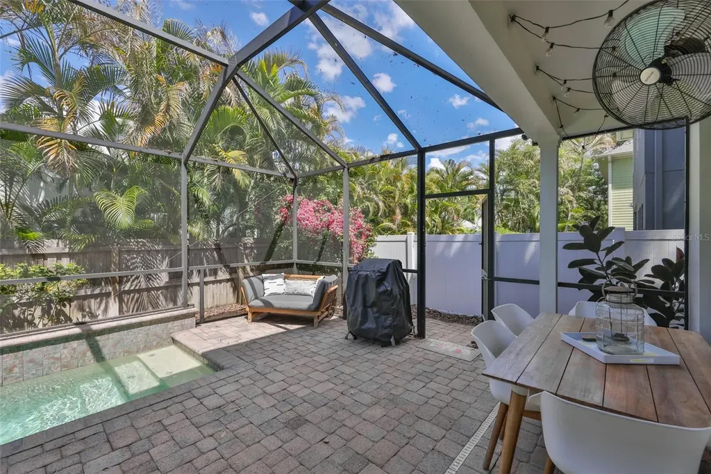 3609 W San Luis Street Tampa FL 33629