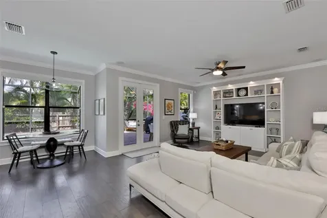 3609 W San Luis Street Tampa FL 33629