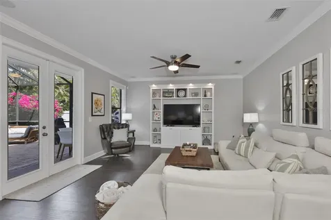 3609 W San Luis Street Tampa FL 33629