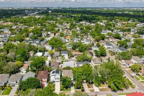 3609 W San Luis Street Tampa FL 33629