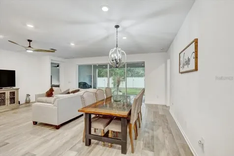 2824 Quail Crest Court Valrico FL 33594