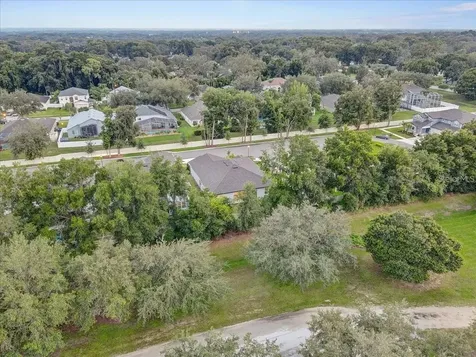 2824 Quail Crest Court Valrico FL 33594