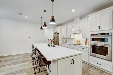 2824 Quail Crest Court Valrico FL 33594