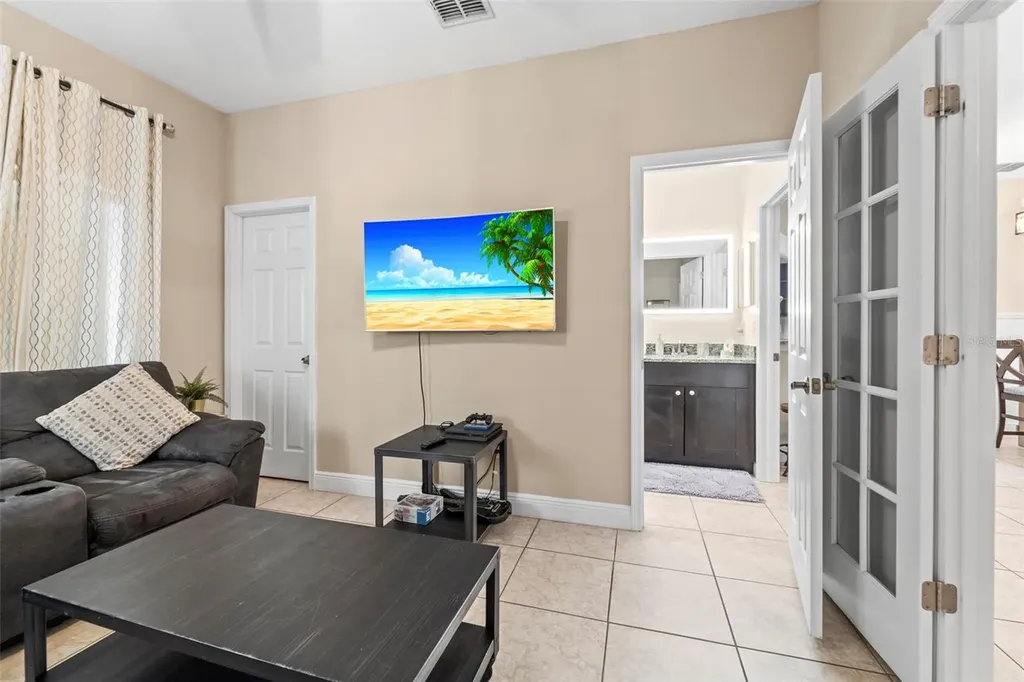 205 E Kirby Street Tampa FL 33604