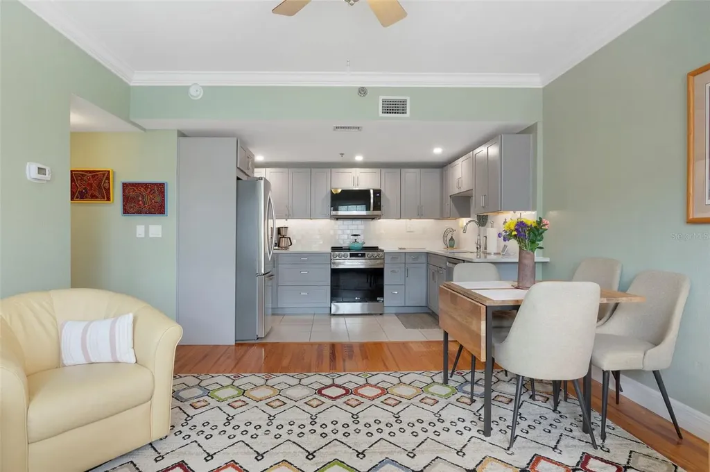 219 4th Avenue N St Petersburg FL 33701