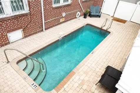 219 4th Avenue N St Petersburg FL 33701