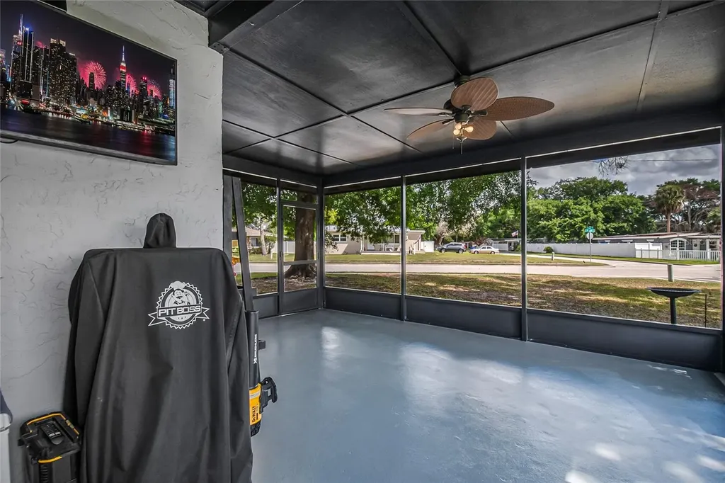 2 S Lavon Avenue Kissimmee FL 34741