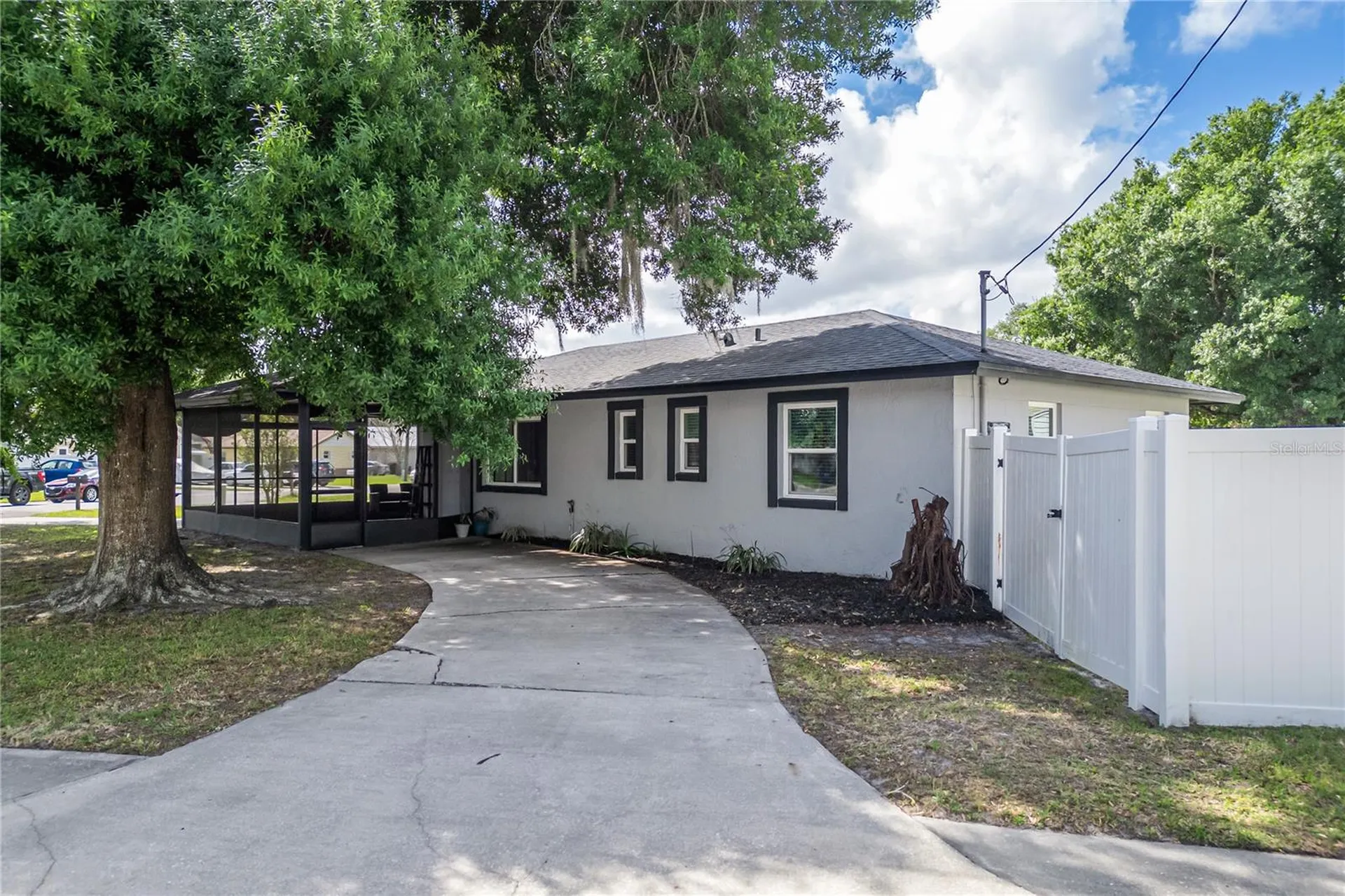2 S Lavon Avenue Kissimmee FL 34741