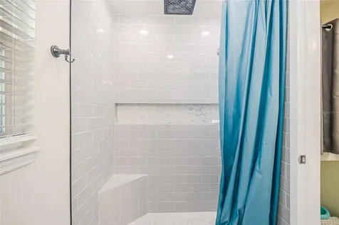 2 S Lavon Avenue Kissimmee FL 34741