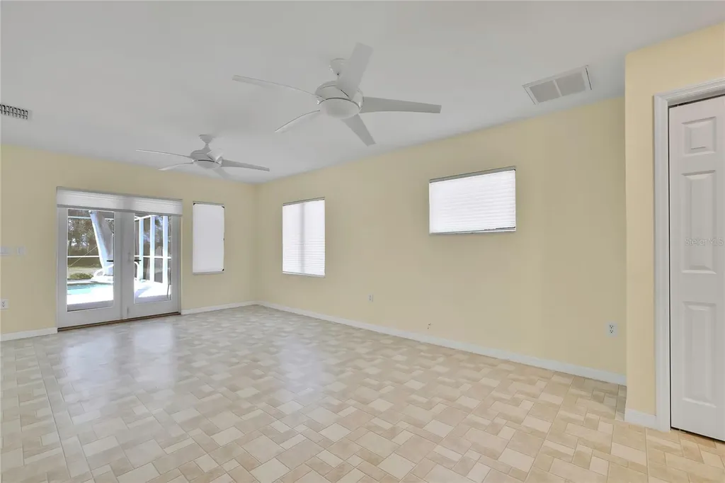 7250 Madrid Road Weeki Wachee FL 34613