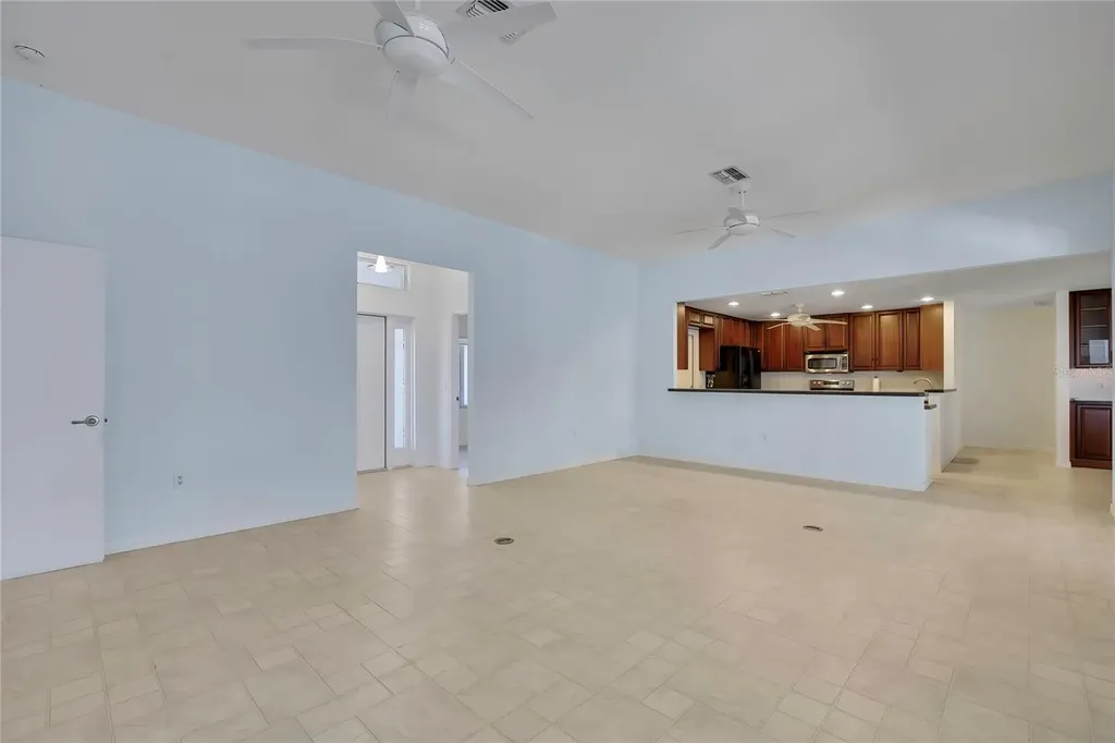 7250 Madrid Road Weeki Wachee FL 34613