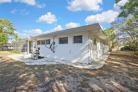 7250 Madrid Road Weeki Wachee FL 34613