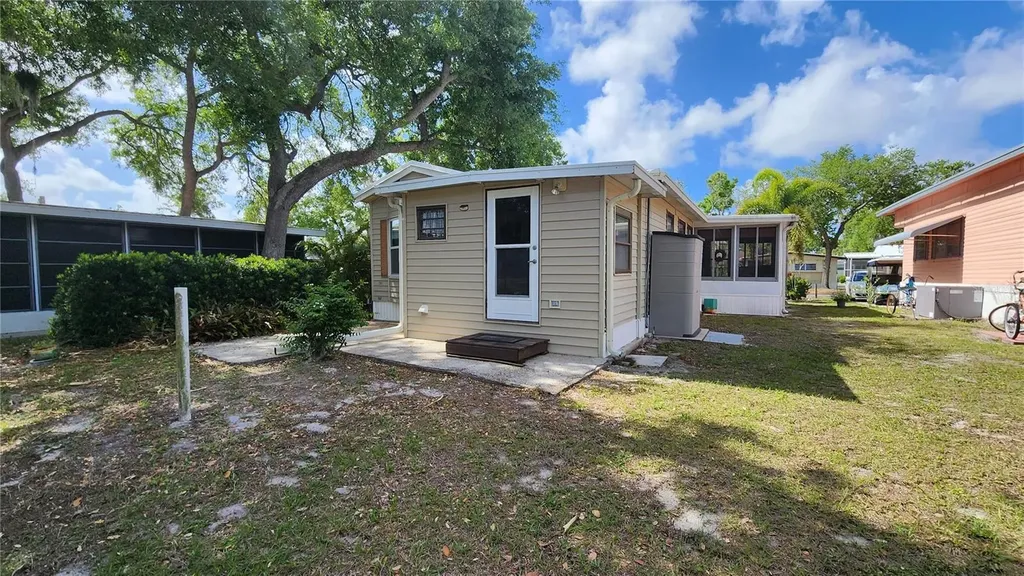 3300 26th Avenue E Bradenton FL 34208