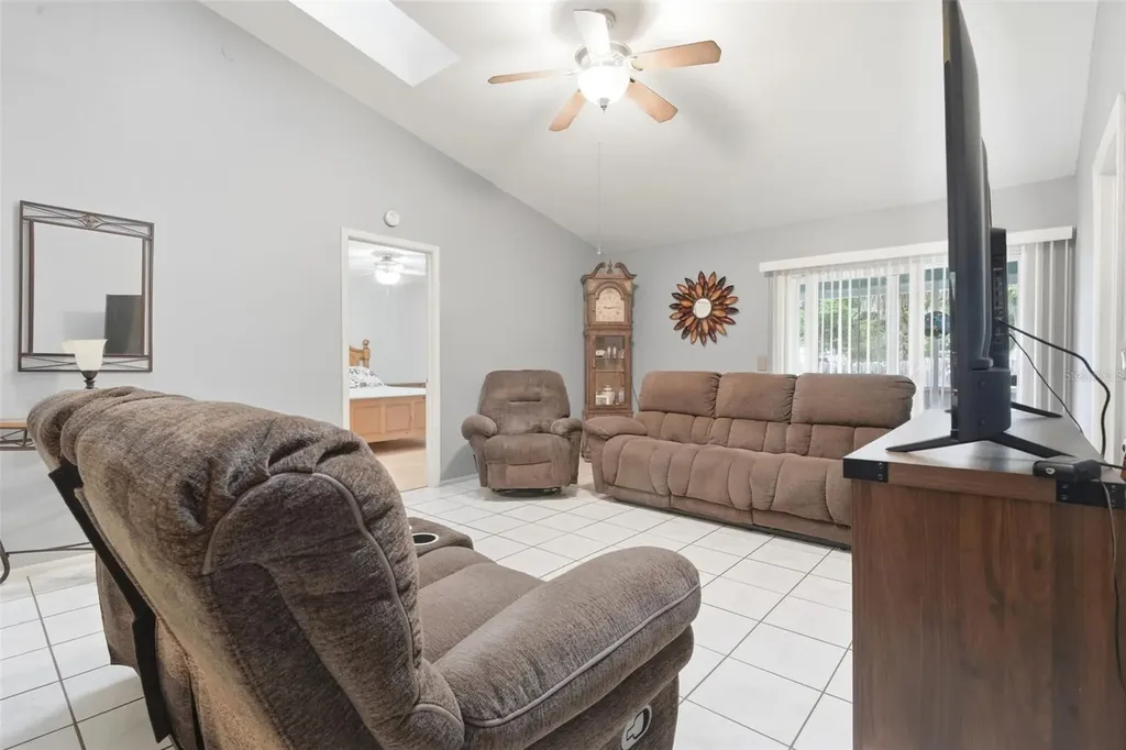 61 Floridana Road Debary FL 32713