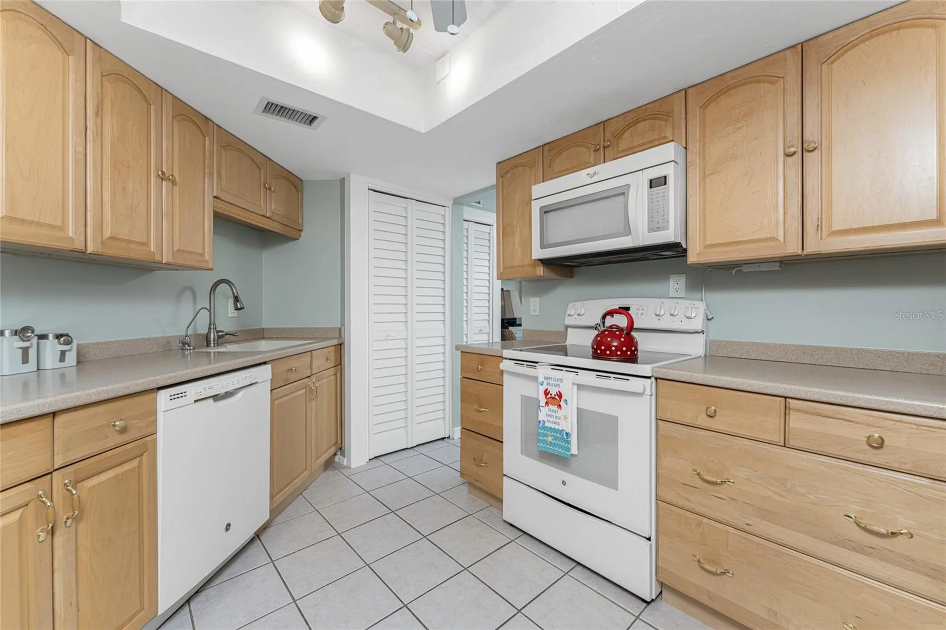 2955 N Beach Road Englewood FL 34223