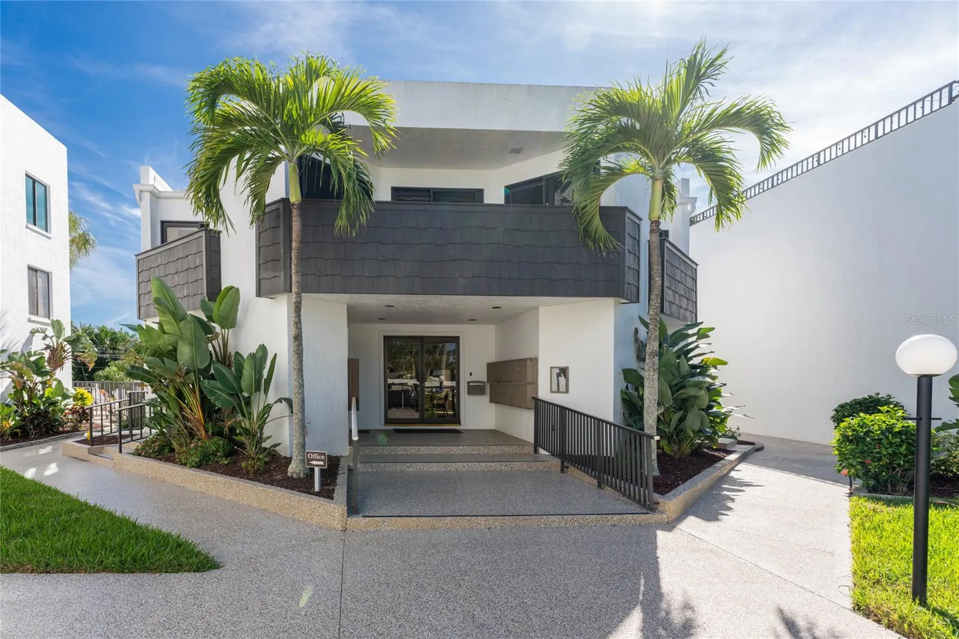 2955 N Beach Road Englewood FL 34223