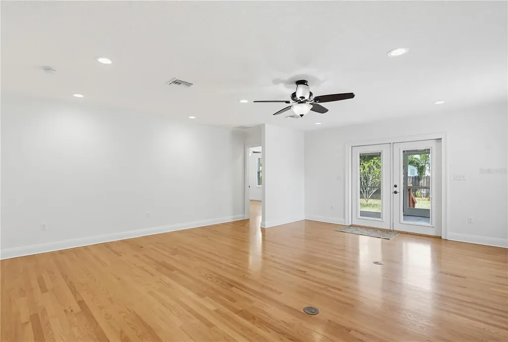 112 S Himes Avenue Tampa FL 33609